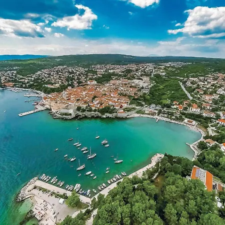 1 Bedroom Amazing In Apartment Cizici